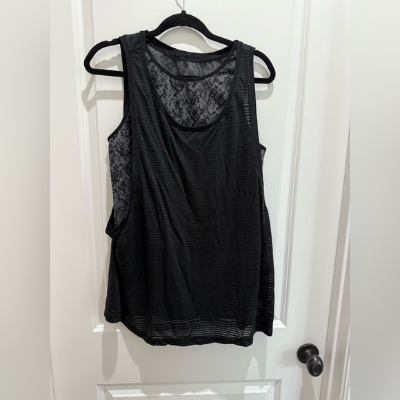 MAKE AN OFFER! 

Tangerine Black and Gray Patterned Tank Top - Picture 7 of 7